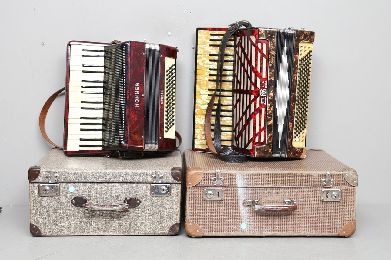 DRAGS, 2 Hohner, Verdi II und Registrato.