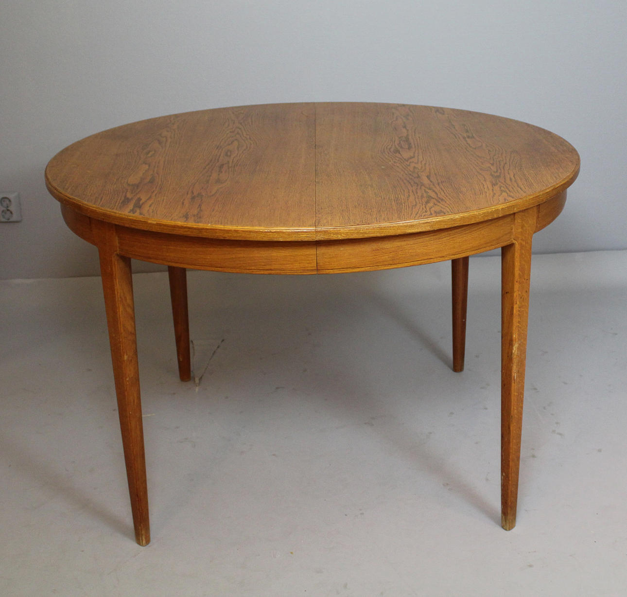 MATSALSBORD. Herrgården. Design Carl Malmsten, Bodafors.