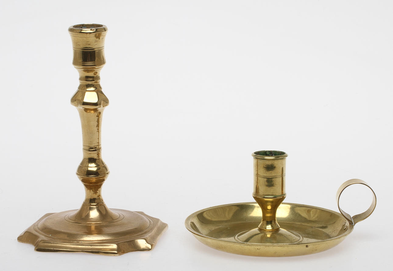 LJUSSTAKAR 2 st, mässing, 1700/1800-tal.
