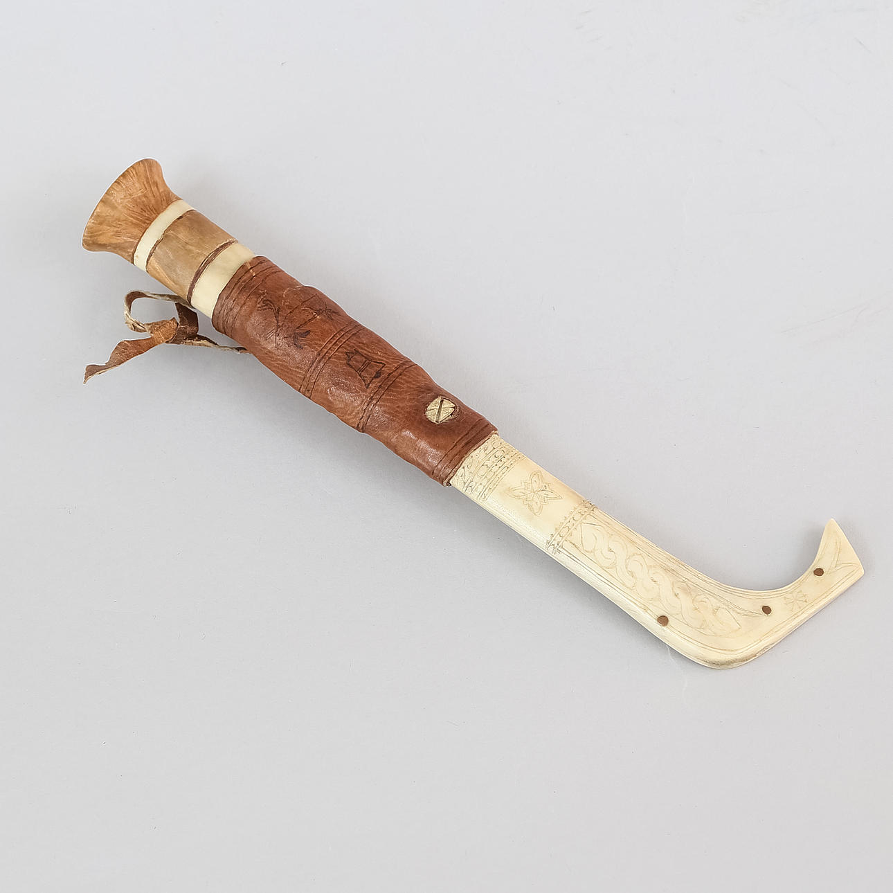 SAMEKNIV, signerad HM.