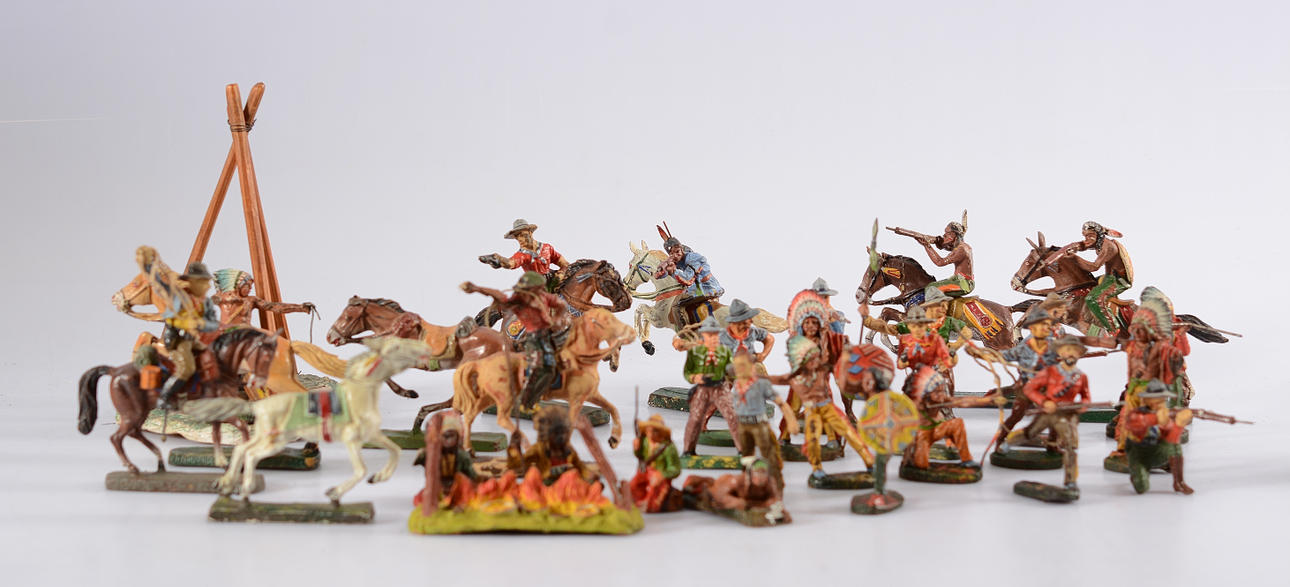 STORT PARTI ELASTOLIN och LINEOLFIGURER, 1900-tal.