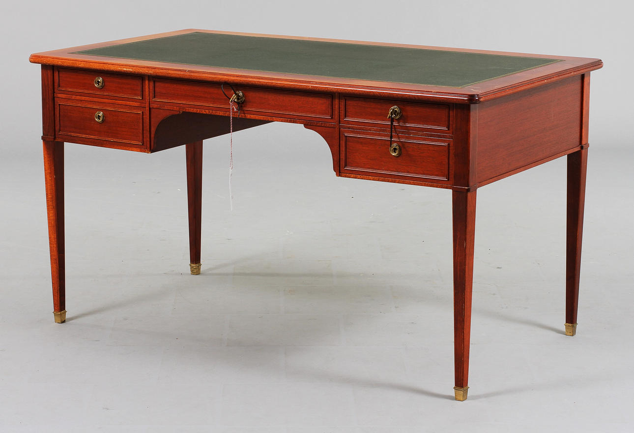 SKRIVBORD, Engelsk stil, 1900-tal.