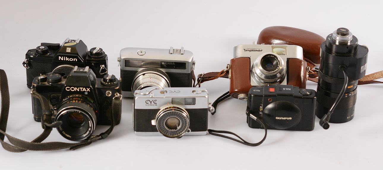 PARTI KAMEROR, bl a Olympus.