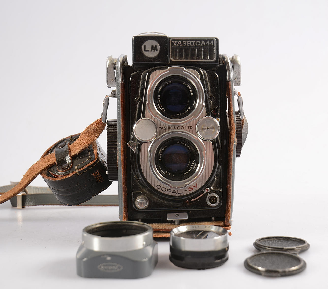 CAMARA INTERMEDIA, Yashica LL44.