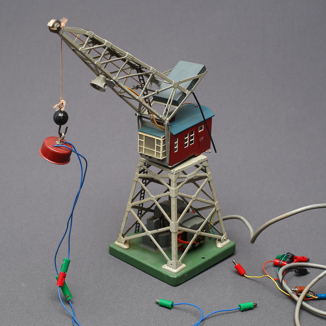 MÄRKLIN 451 G Kran med strålkastare.