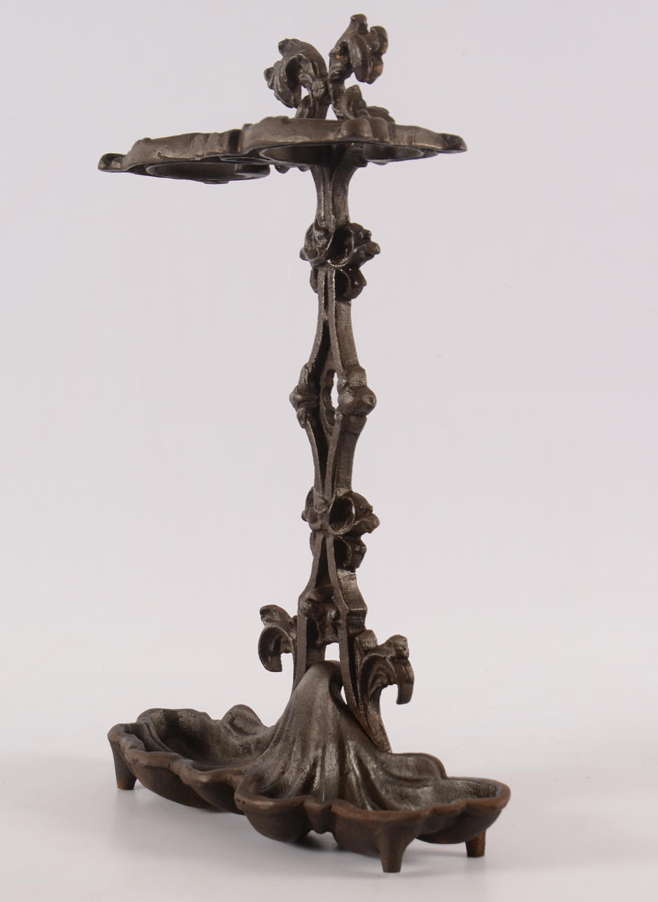 SCHIRMSTÄNDER, Gusseisen, 20. Jahrhundert.