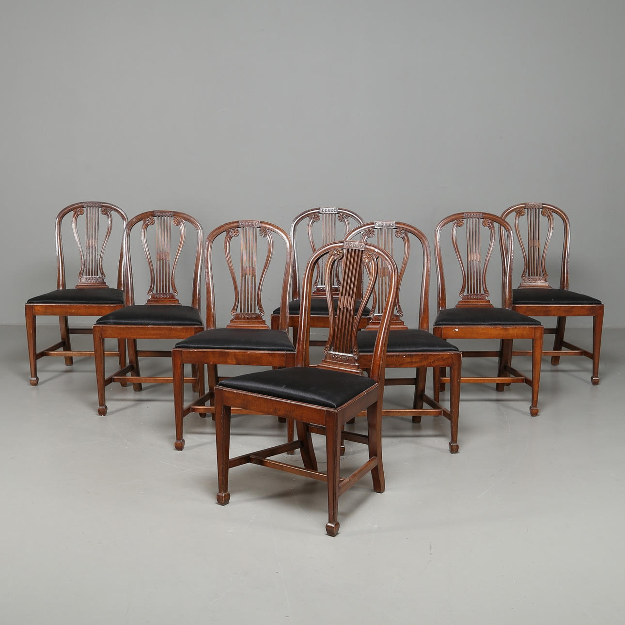 8 SILLAS, estilo inglés 1900.