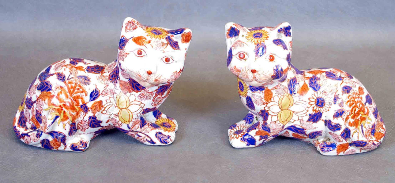 KATTOR, 2 stycken, Kina, 1900-tal.