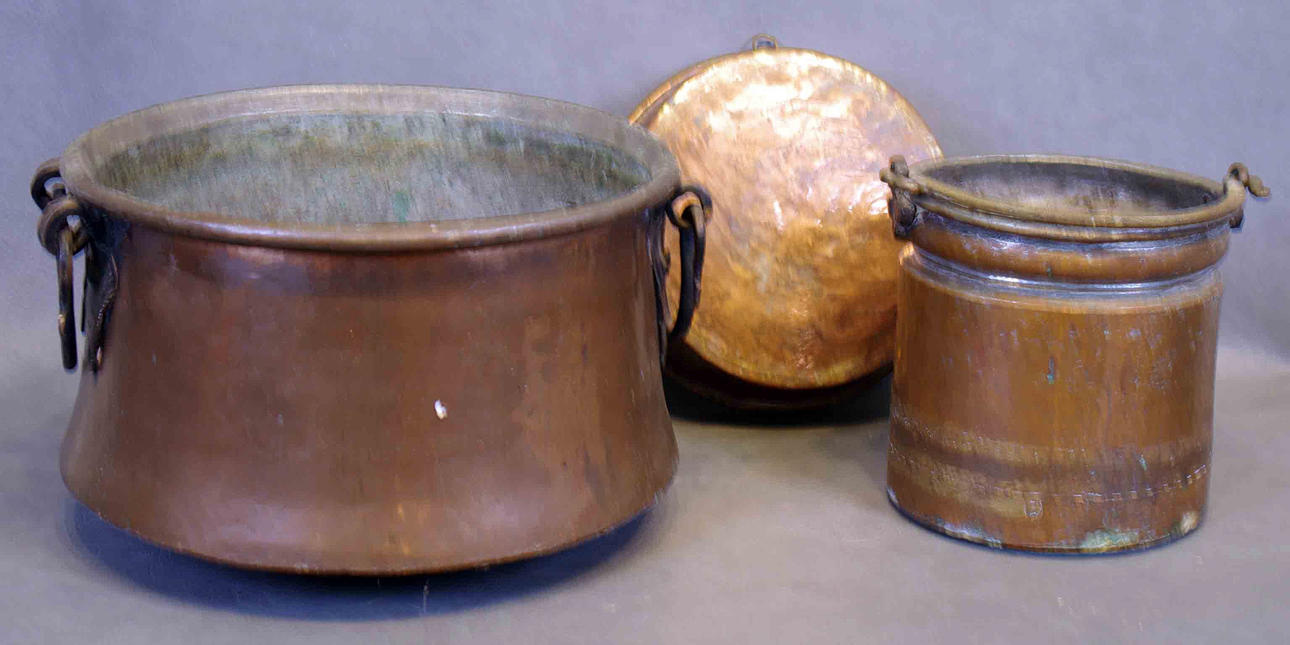 KOPPARFÖREMÅL, gryta, hink samt form.