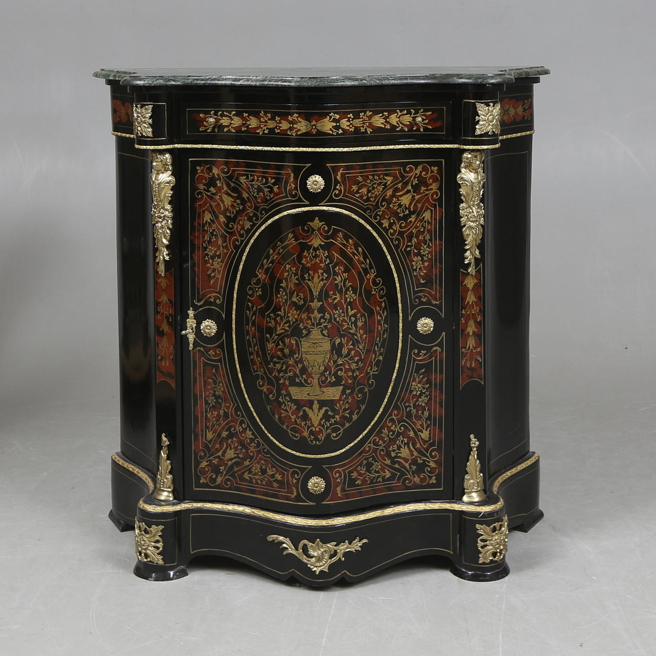 GABINETE, estilo Luis XIV.