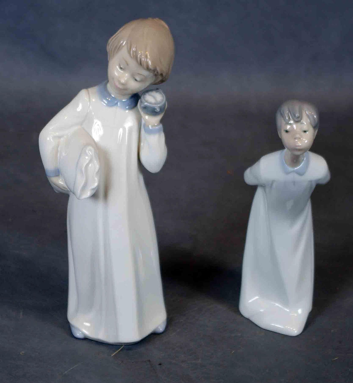 PORSLINSFIGURER, 2 stycken, Nau, Spanien.