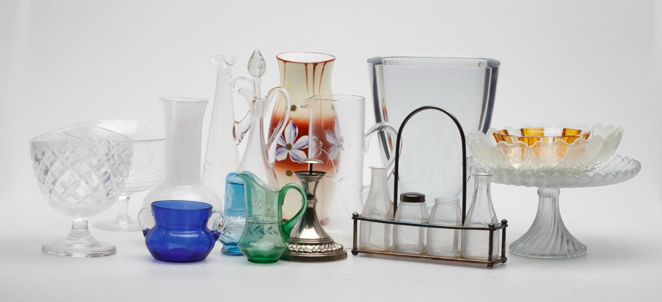 GLASFÖREMÅL, 1800-1900-tal.