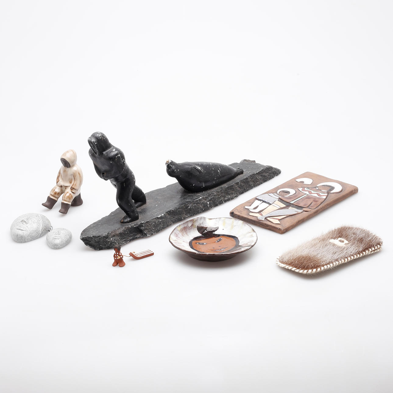 A Collection GREENLAND, 7 items, mixed goods.