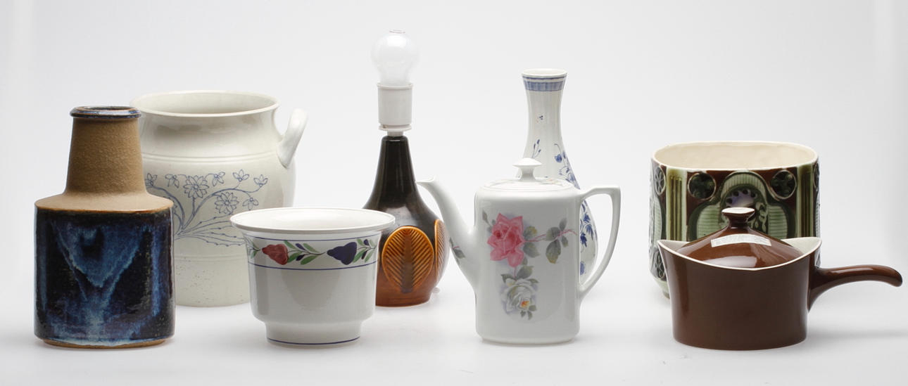 KERAMIKFÖREMÅL, 8 delar, bl.a. Rörstrand, Gustavsberg.