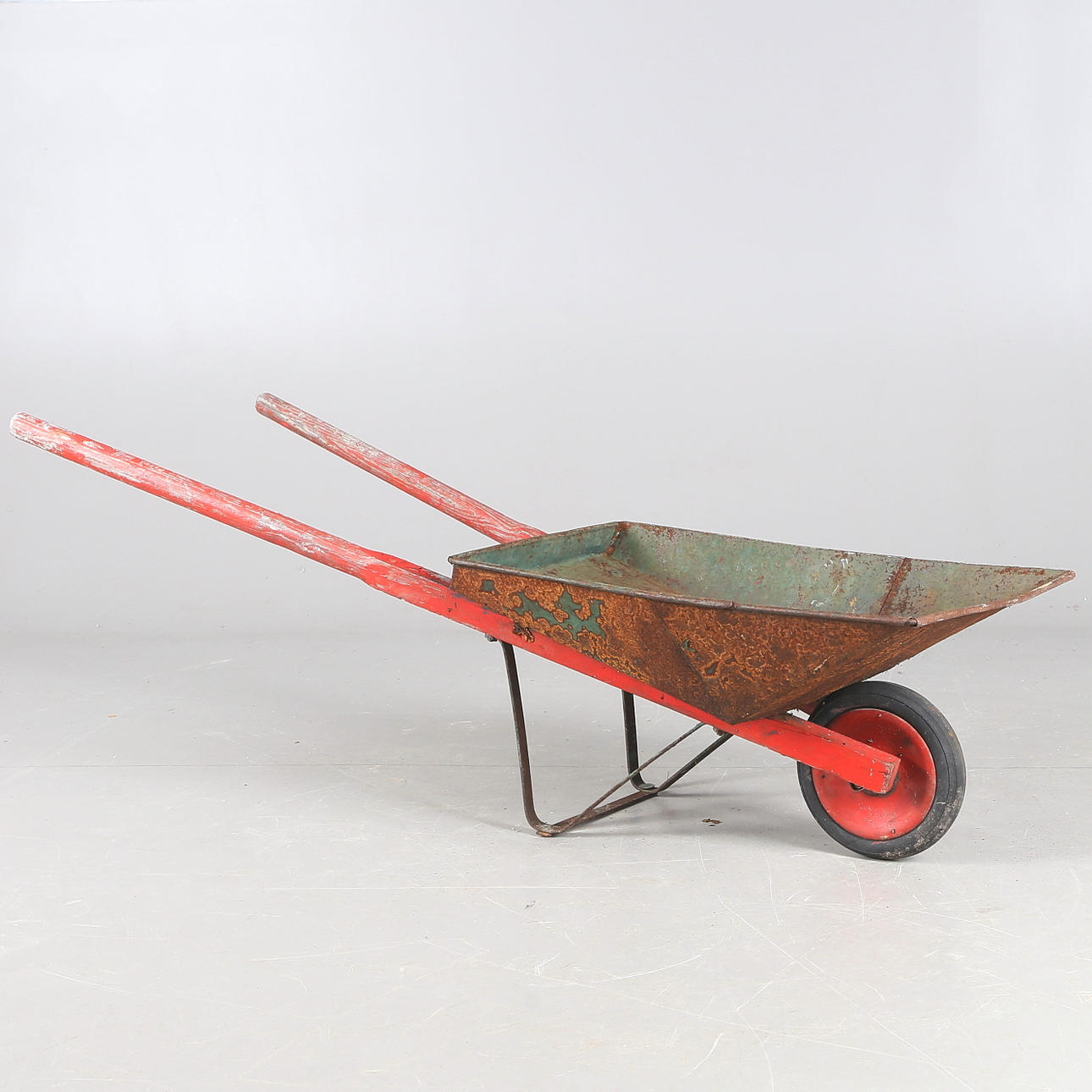 WAGON, rusty metal, painted, 1900s.