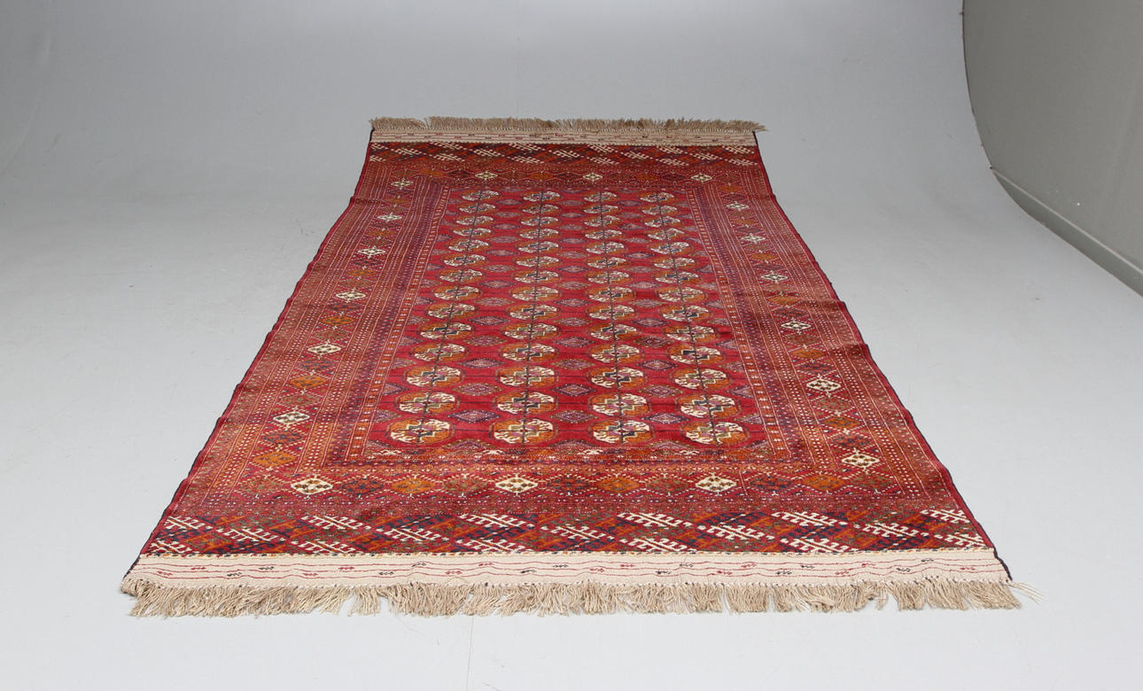 MATTA. Bokhara, Akbar, Pakistan, ca 260x150 cm.