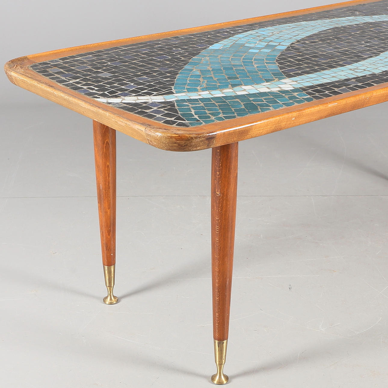 MESA DE CENTRO, teca/baldosas, años 50/60.