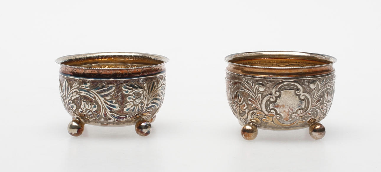 SALTKAR, ett par, silver, Horace Woodward & Co, Edgar Finley & Hugh Taylor, London 1887-88.