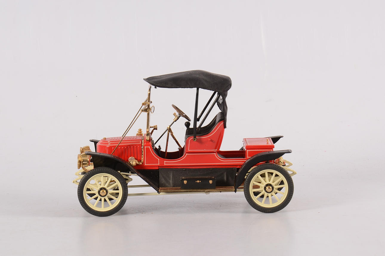 MODELBIL, Stanley Steamer 62 Runabout fra 1911.