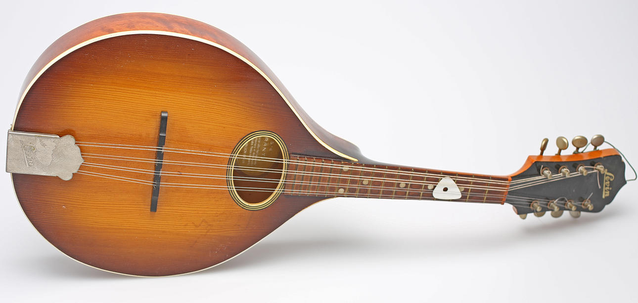 MANDOLIN, Herman Carlson Levin, Göteborg.