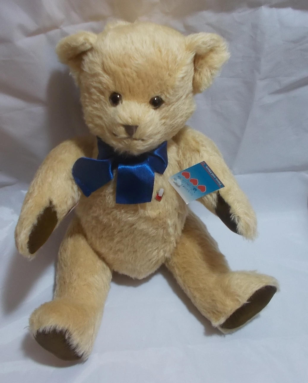 HJÄRTA NALLEBJÖRN FRÅN ÖSTERRIKE, STOR.