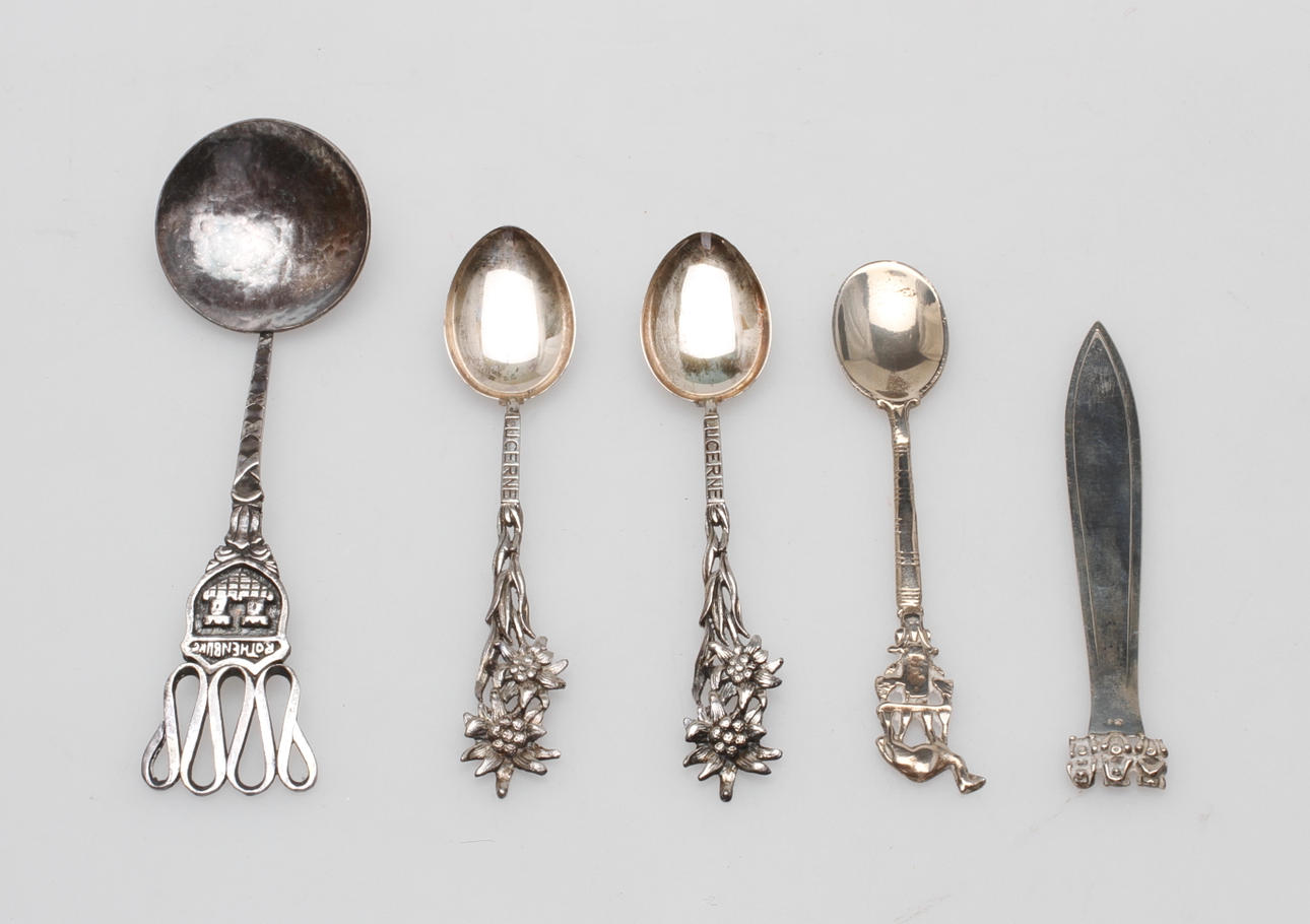 SILVERFÖREMÅL, 5 delar, vikt ca 71,9 gram.