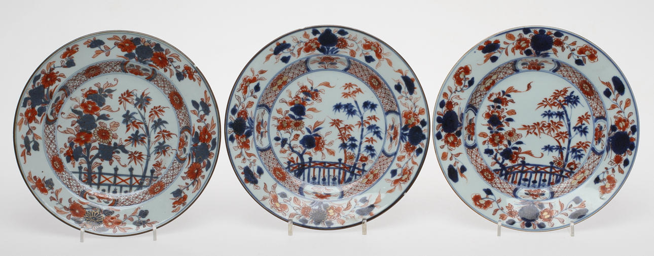 TALLRIKAR, 3 st, porslin, Imari, Kina.