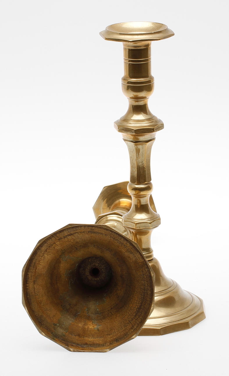 LJUSSTAKAR, ett par, mässing, barockstil,1900-tal.