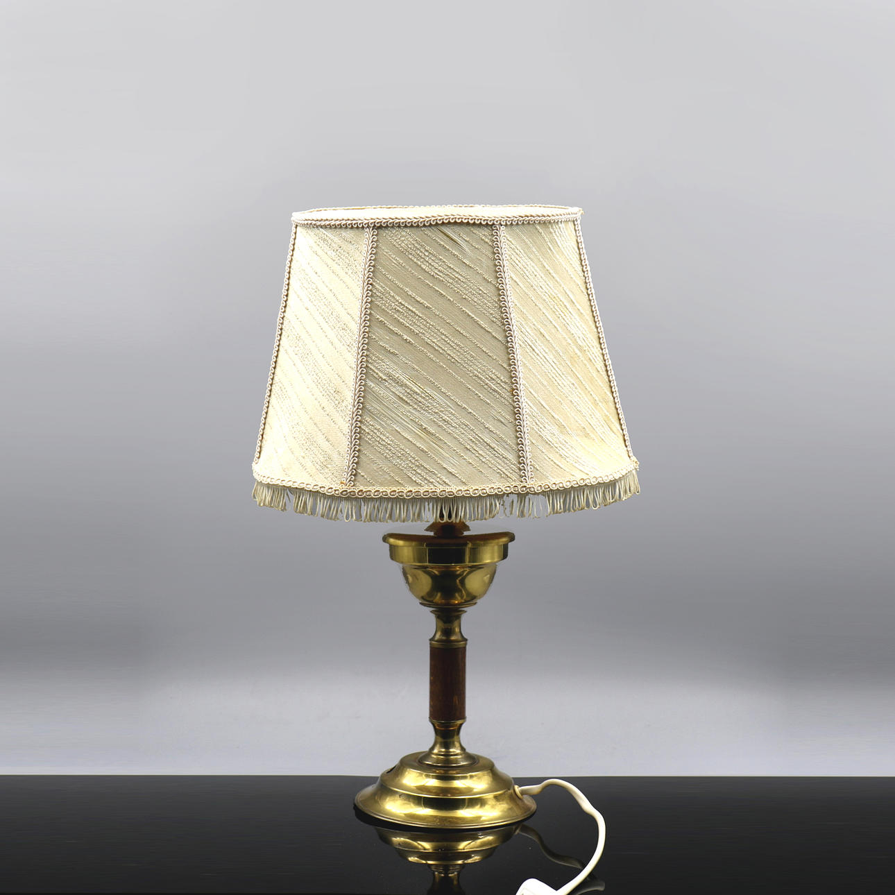 TABLE LAMP, brass, wood.