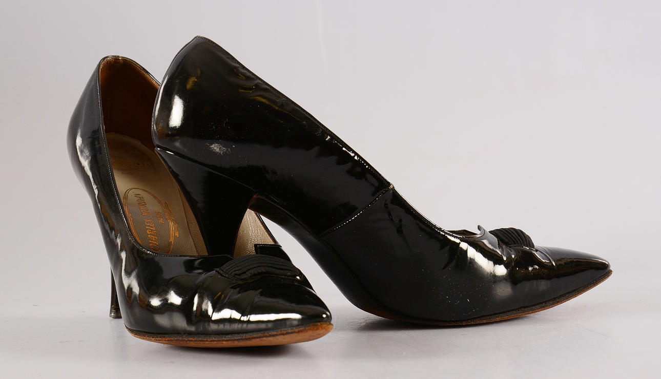 SKOR, Charles Jourdan, Paris.