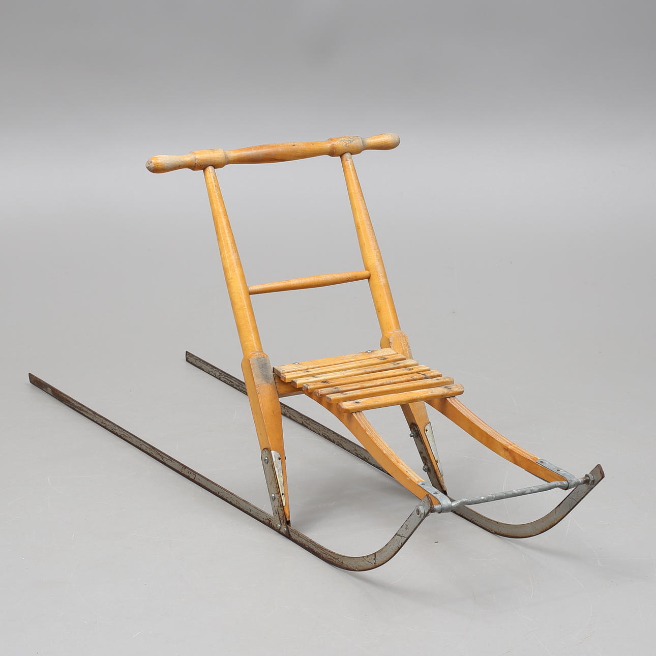 SPARKSTÖTTING för barn.