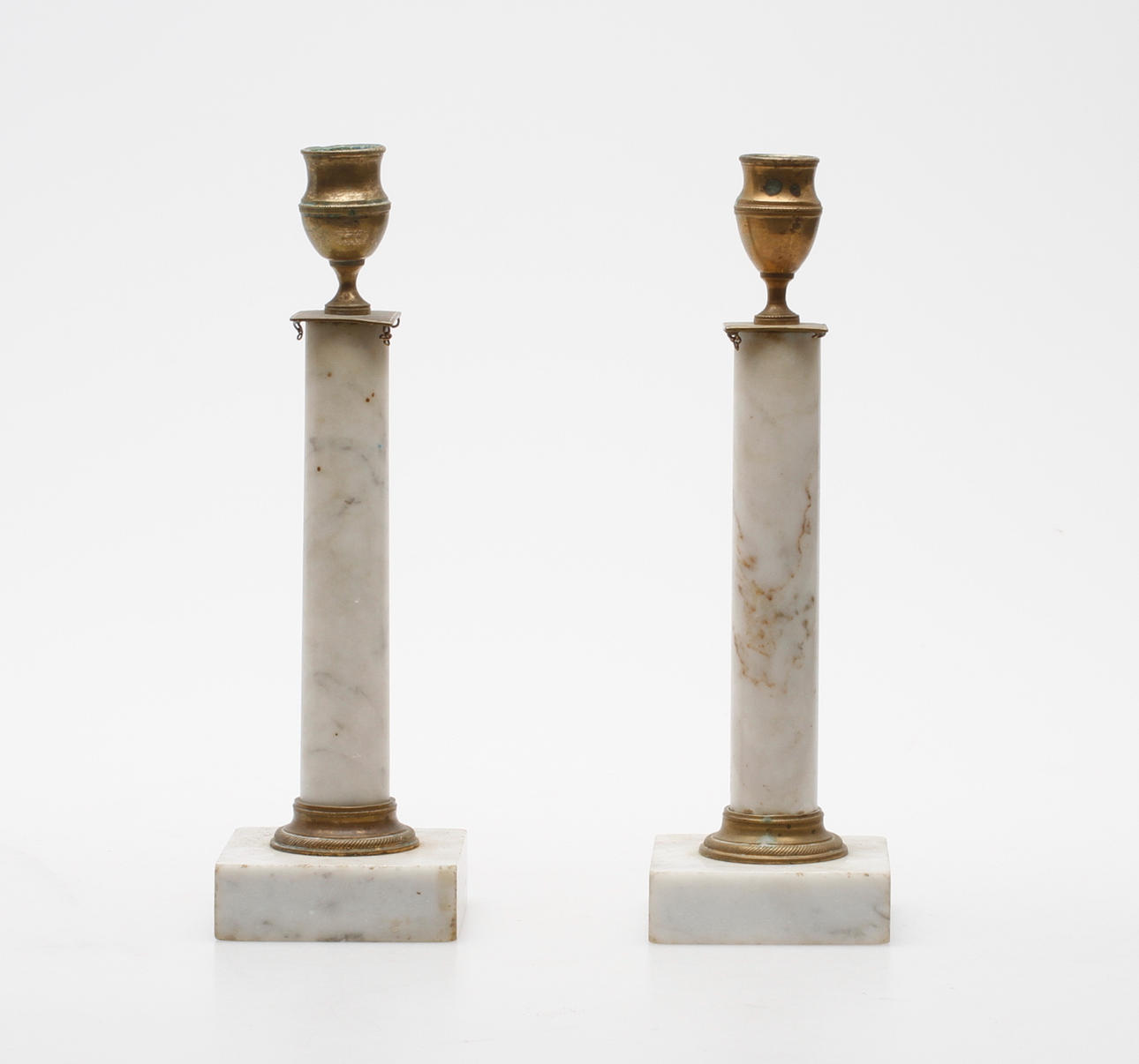 LJUSSTAKAR, ett par, snarlika, sengustavianska, 1700/1800-tal.