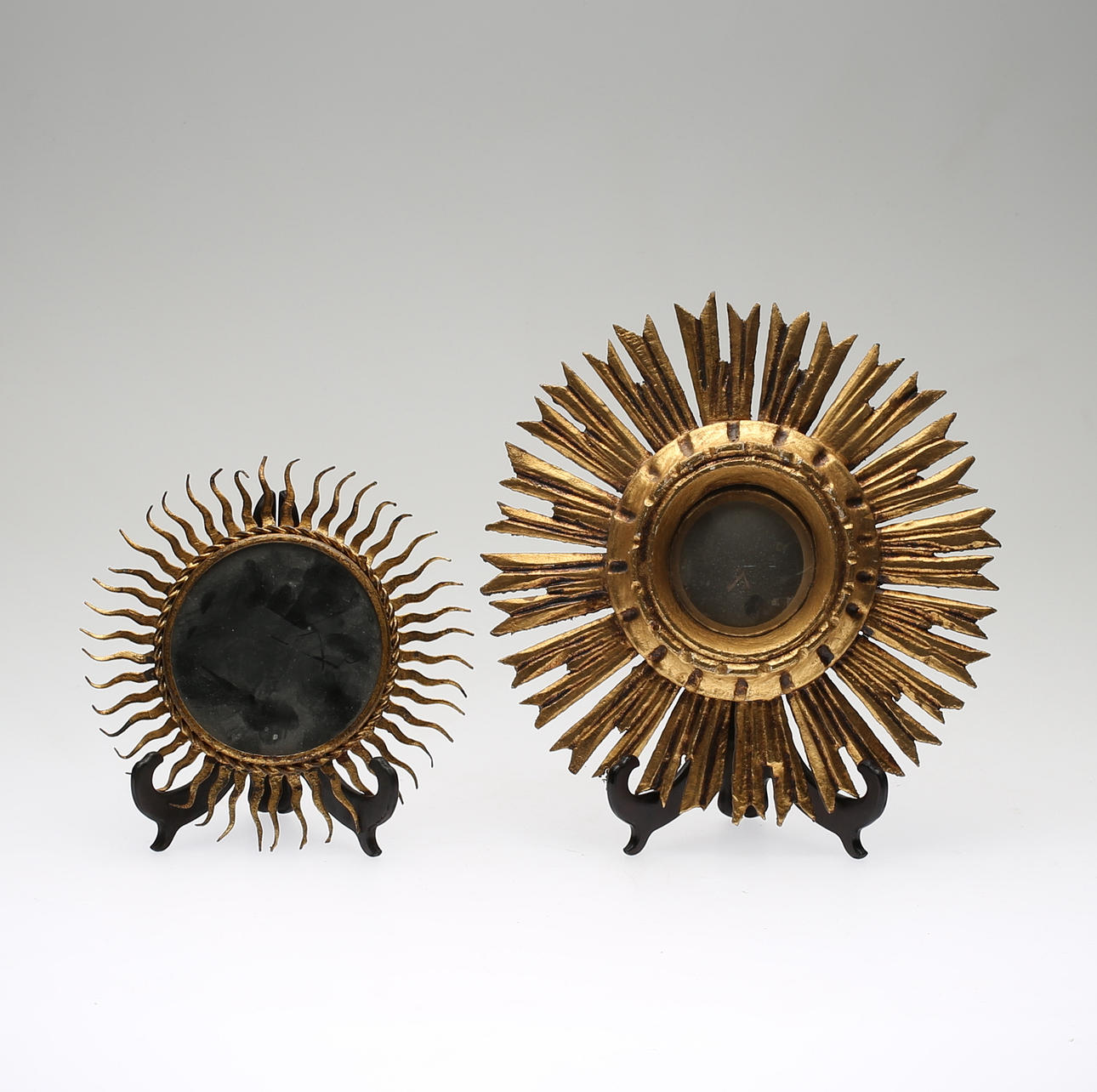 SOLSPEGLAR, 2 st, 1900-talets andra hälft.