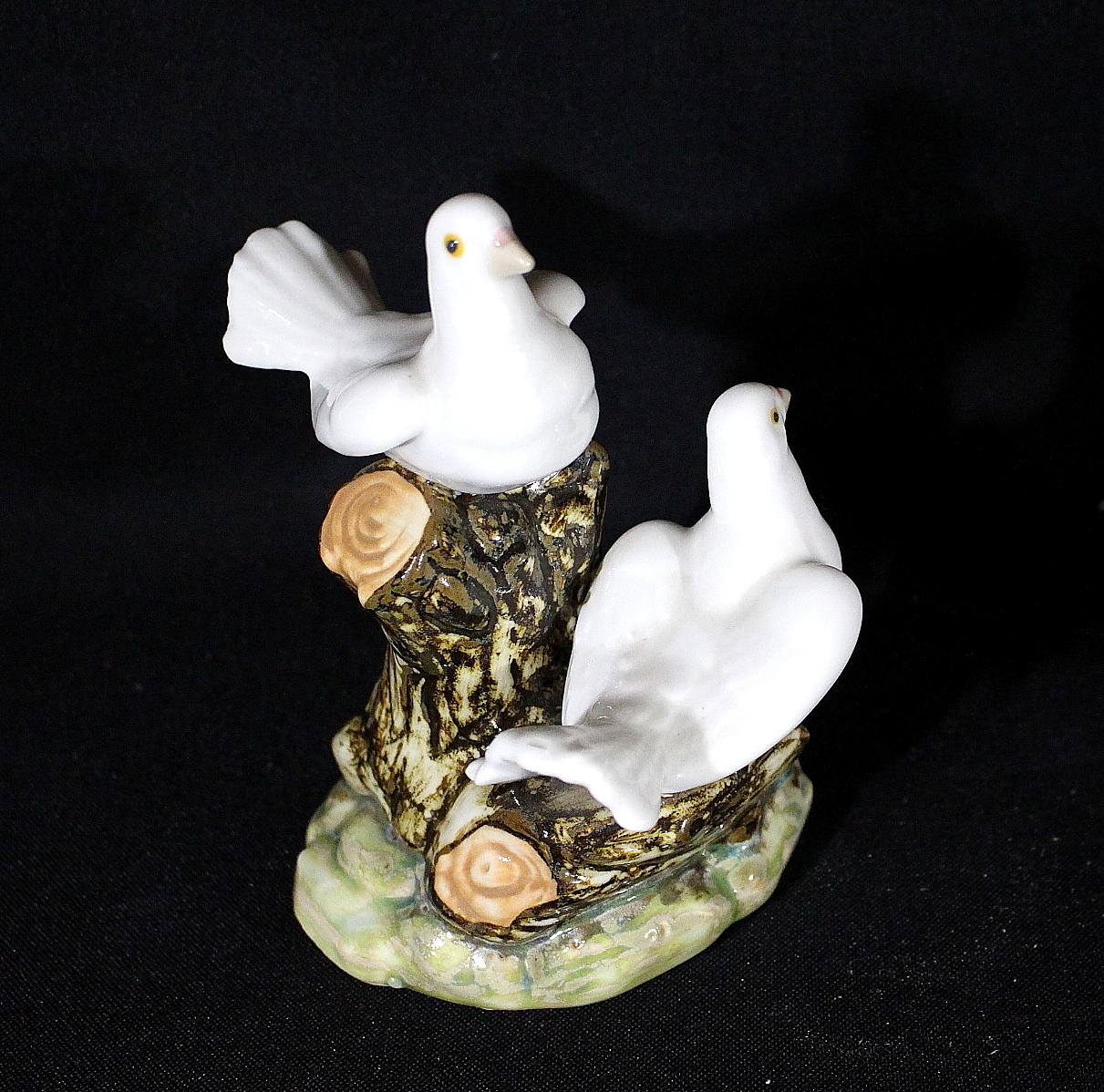 FIGURIN, duvor, porslin, Tengra.