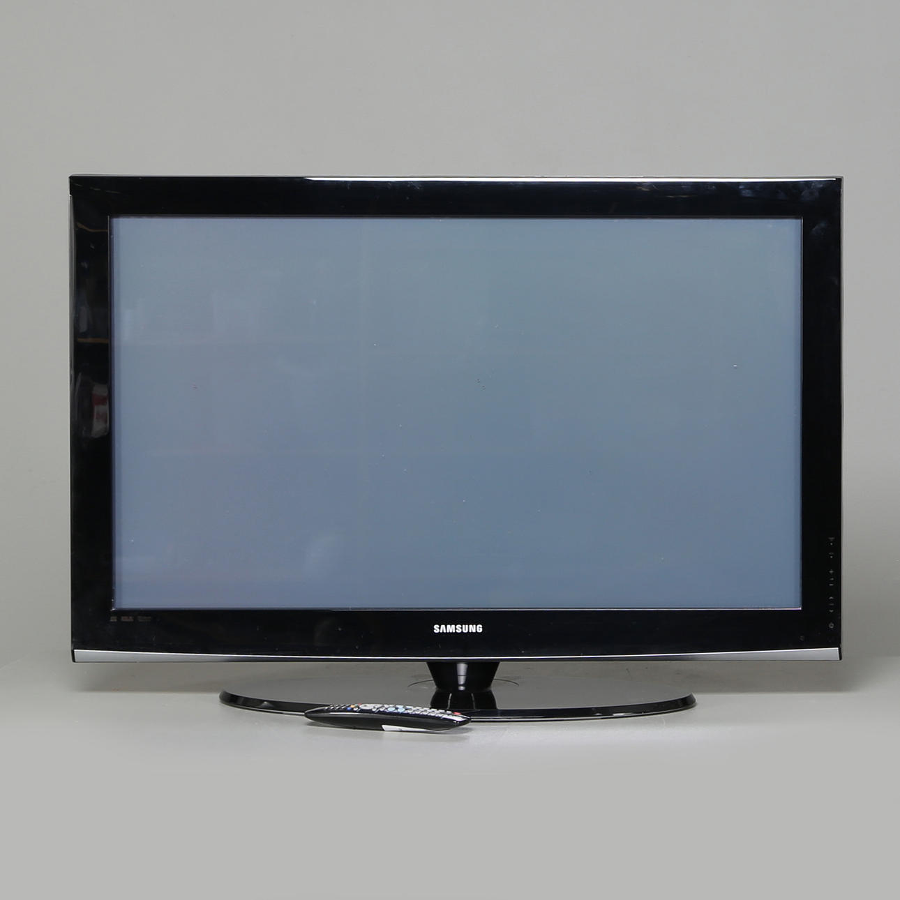 TV Samsung Plasma 42".