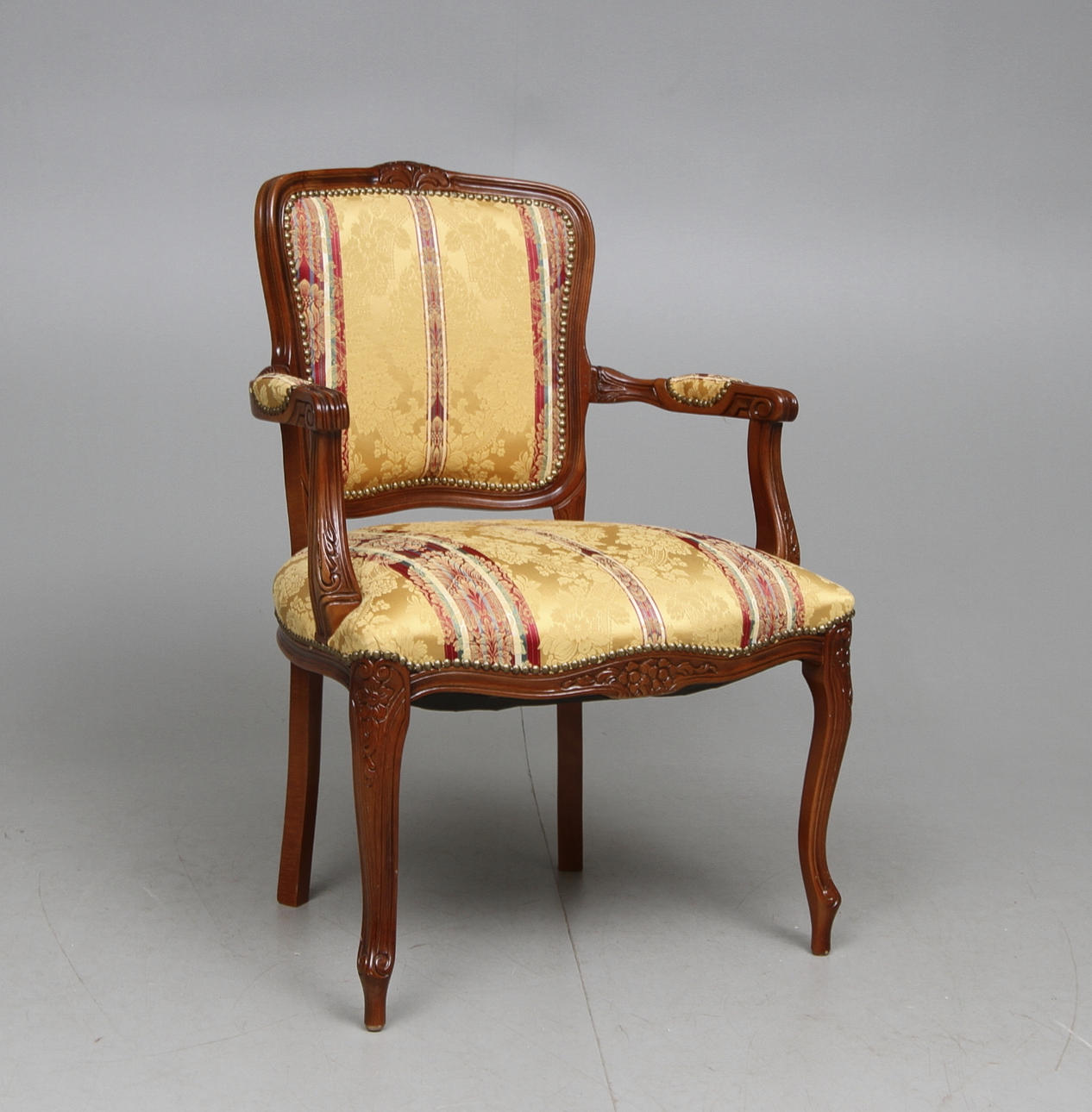 KARMSTOL, rokokostil, 1900-talets fjärde kvartal.