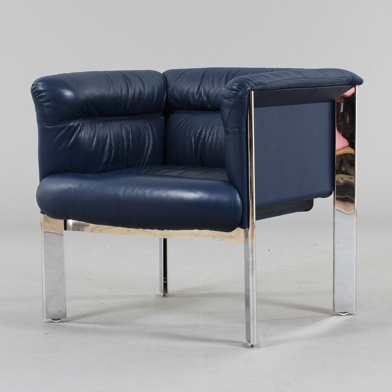 FÅTÖLJ, Poltrona Frau Interlude, 1900-talets andra hälft.