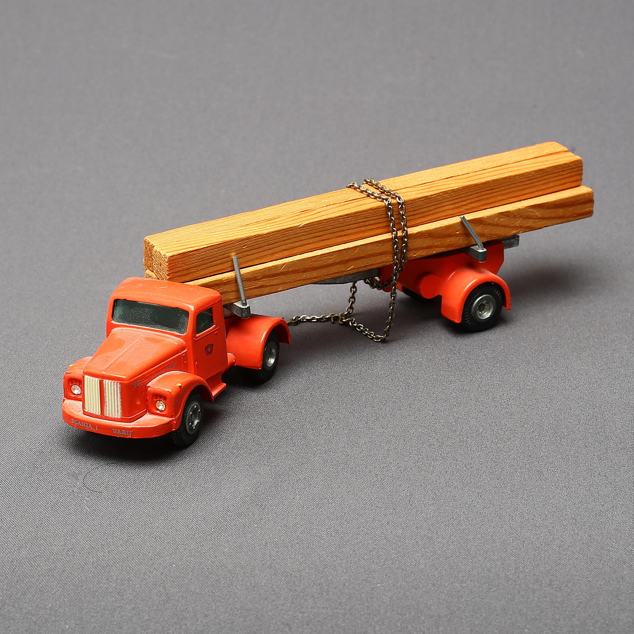 TEKNO 449 SCANIA VABIS logging truck. Toys - Auctionet