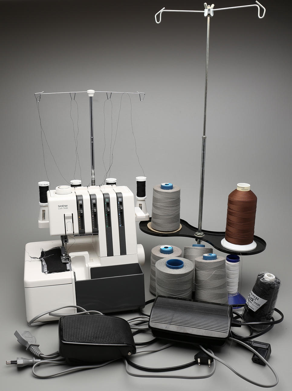 OVERLOCKMASKIN, Brother.