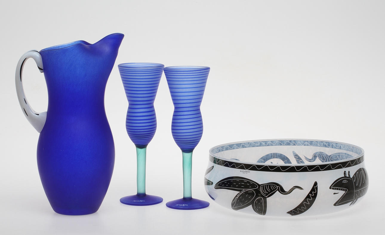 PARTI GLAS, 4 delar, Kosta Boda, bla Gunnel Sahlin och Ulrica Hydman Vallien.