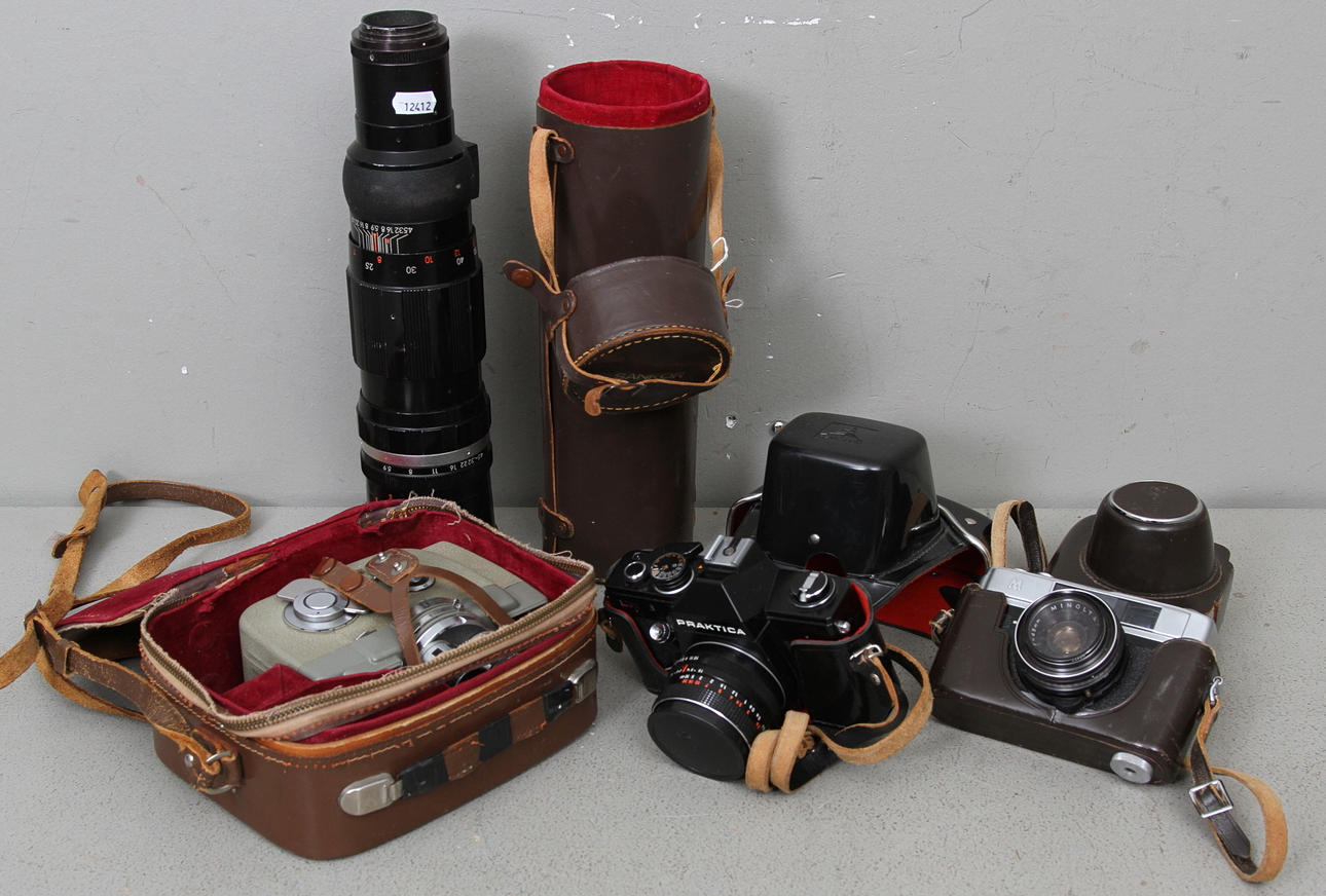 KAMEROR, 3 st, 2 med objektiv samt OBJEKTIV, Sankor.