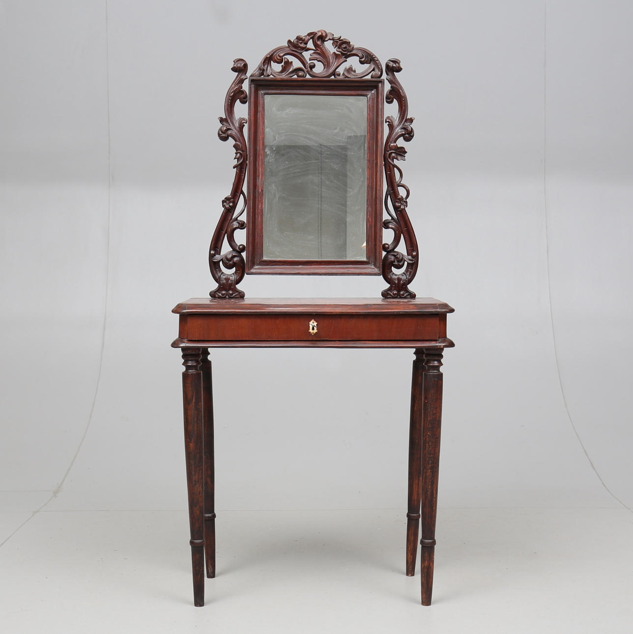 DRESSING TABLE, rococo style, 19th/20th century.