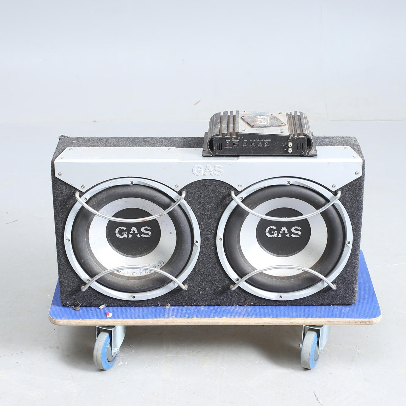 BILSTEREO, baslåda subwoofer samt slutsteg GAS.