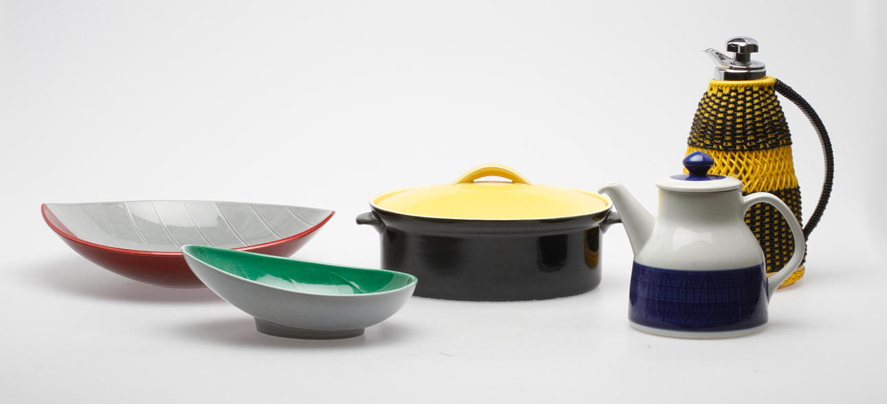 KERAMIKFÖREMÅL, 4 delar, Rörstrand, Gefle, Villeroy&Boch samt TERMOS, Termoverken i Jönköping, 1950/60-tal.