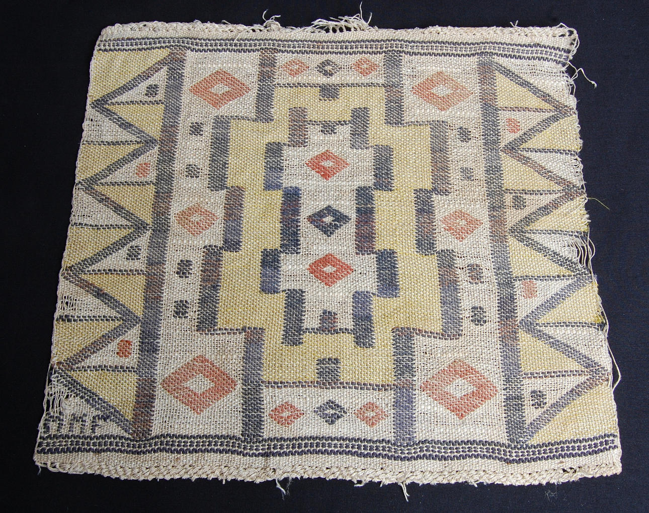 MÄRTA  MÅÅS-FJETTERSTRÖM. vävnad.