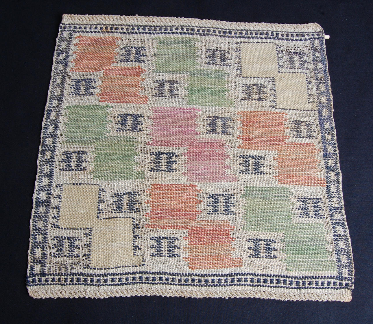 MÄRTA  MÅÅS-FJETTERSTRÖM. vävnad.