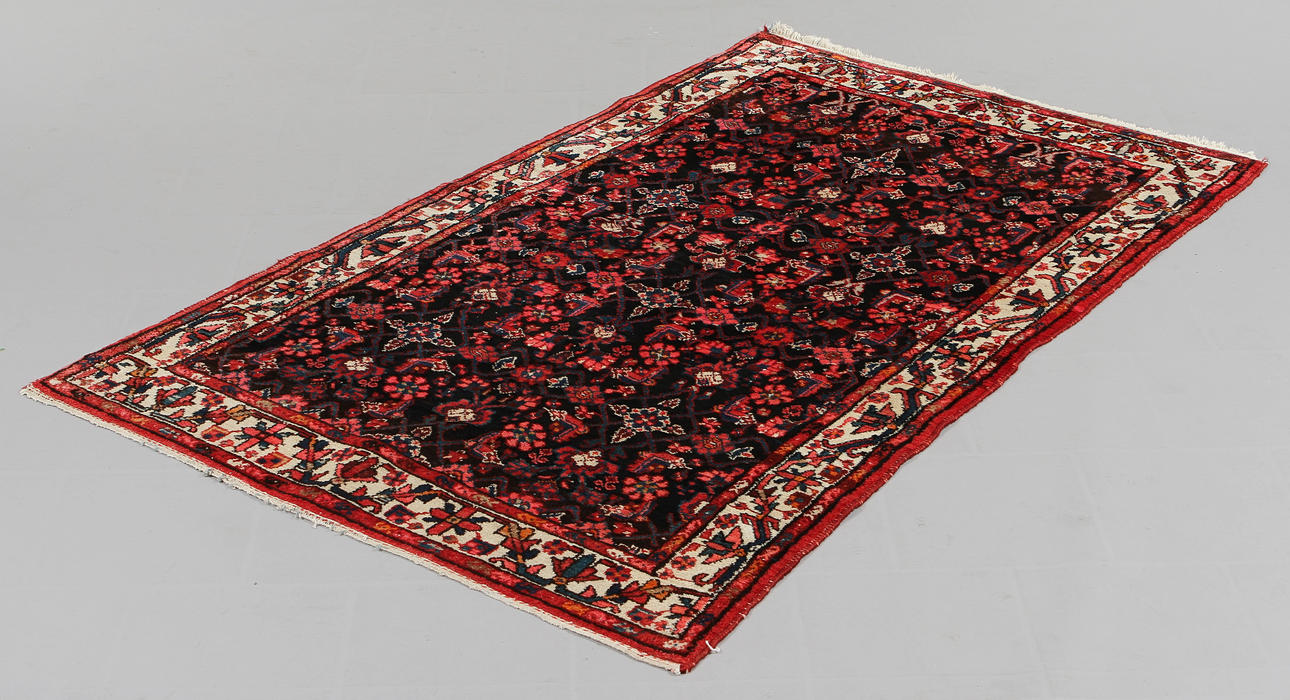 MATTA, orientalisk, ca 128 x 210 cm.