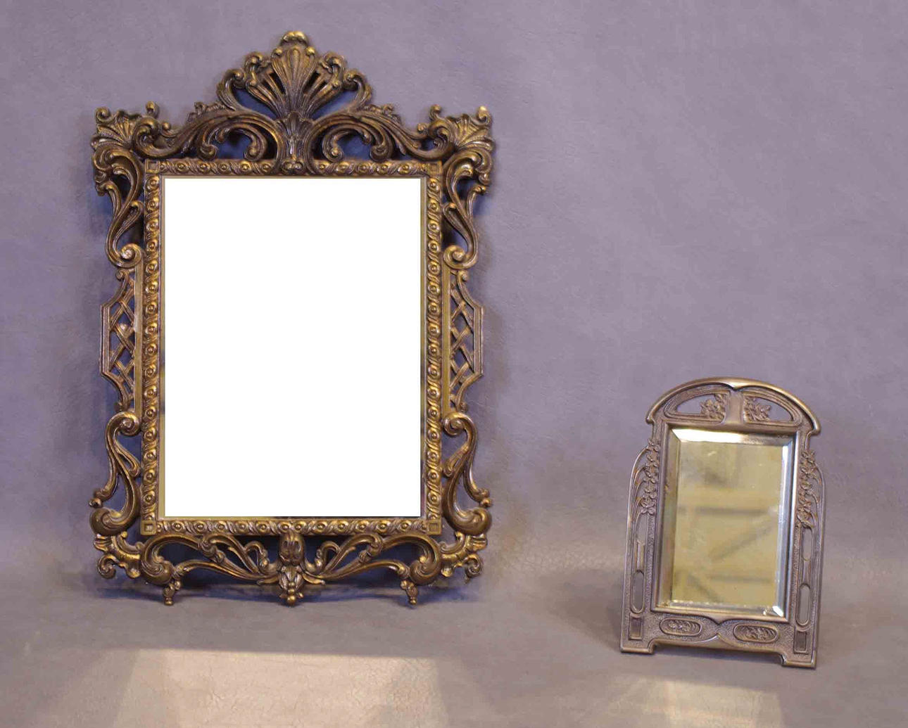 BORDSSPEGEL SAMT VÄGGSPEGEL.