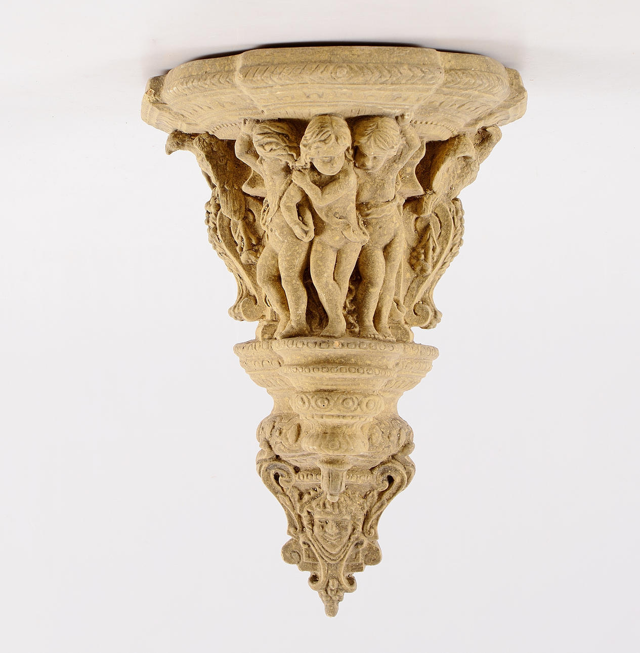 VÄGGHYLLA, sten, 1900-tal.