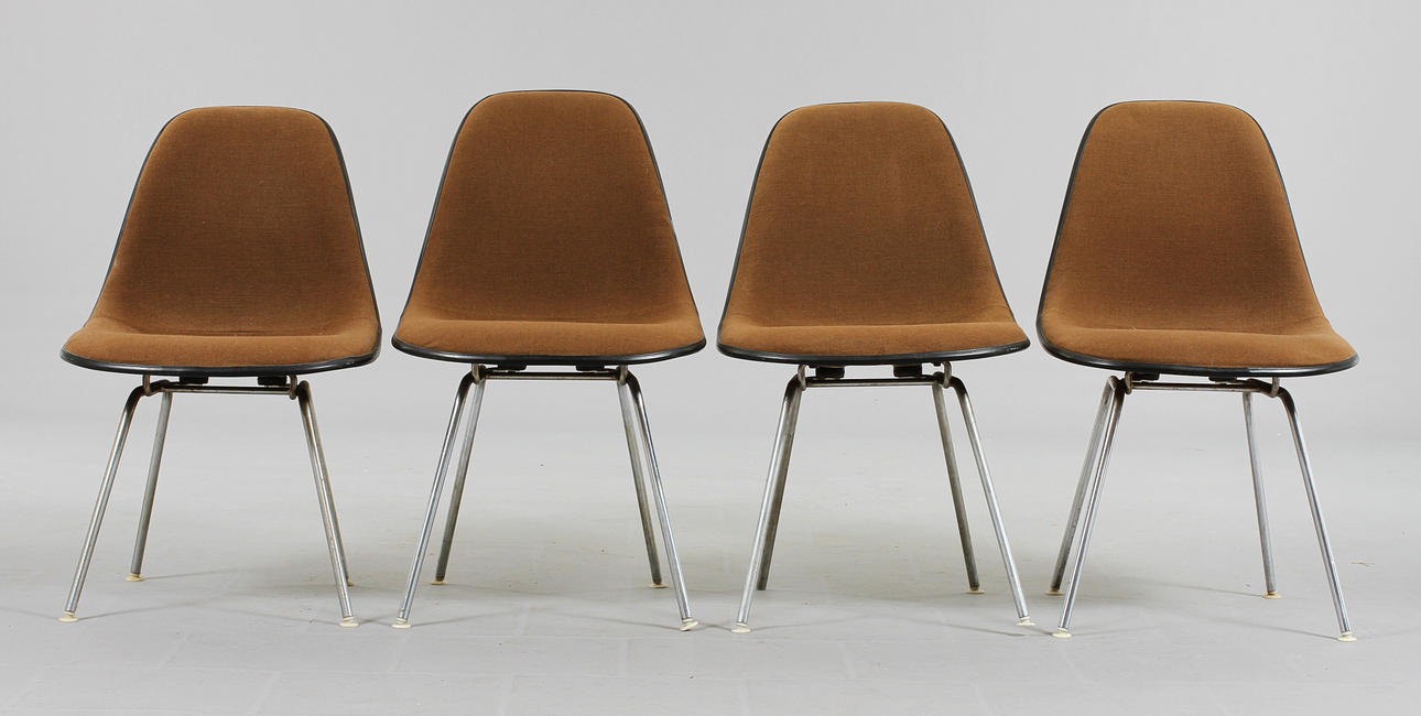 Stolar "DSX", 4 st samt 4 st sitsar. Charles och Ray Eames för Herman Miller, USA.
